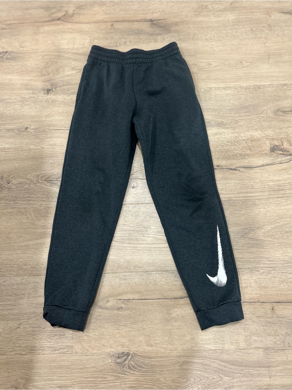 NWOT Boys Youth Large Nike charcoal Joggers with Logo Swoosh